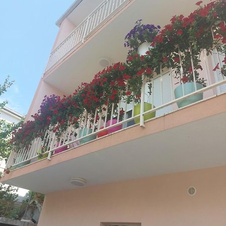 Apartments Dora Trogir Exteriör bild
